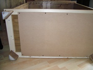 false bottom fitted to grow cabinet